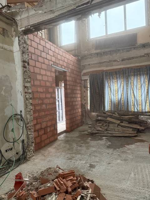 932f996b-7b13-4c81-b3c7-2be1e1534f61